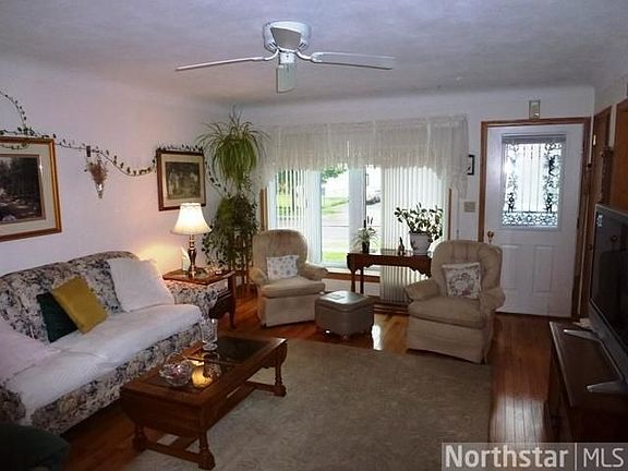 4th image of 1188 Norton St