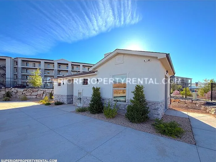 184 N Lone Rock Dr #B104 — Photo 21