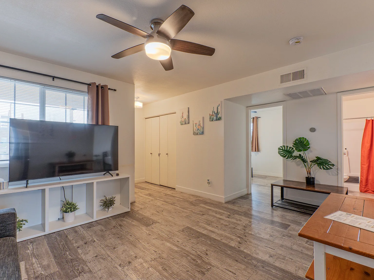 2 bed, 750 sqft, $1,800 — Photo 2