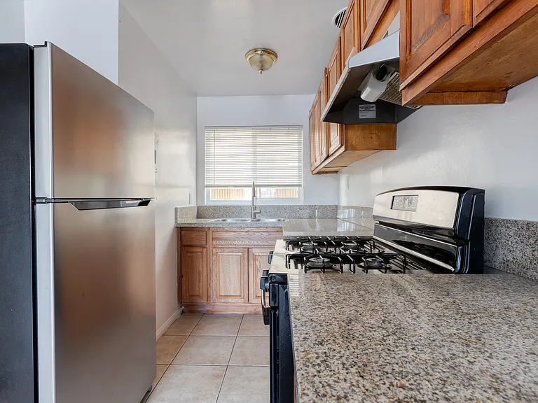 15741 Blaine Ave — Photo 39