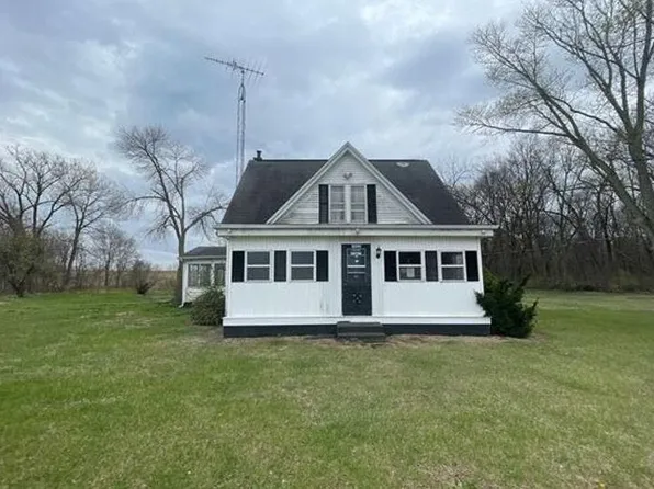 13110 Six Mile Rd, Virginia, IL 62691