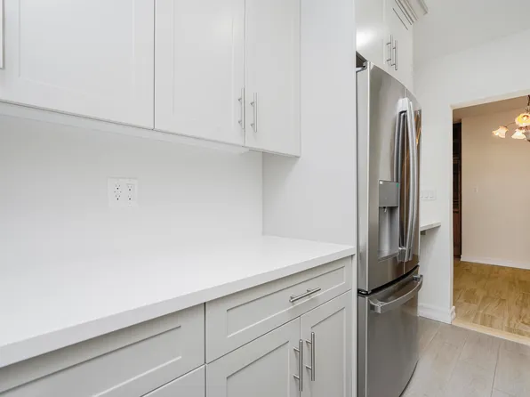 2645 Homecrest Avenue image 13 of 24