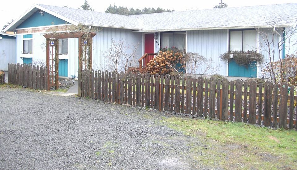1st image of 1401 NW 103rd Ln