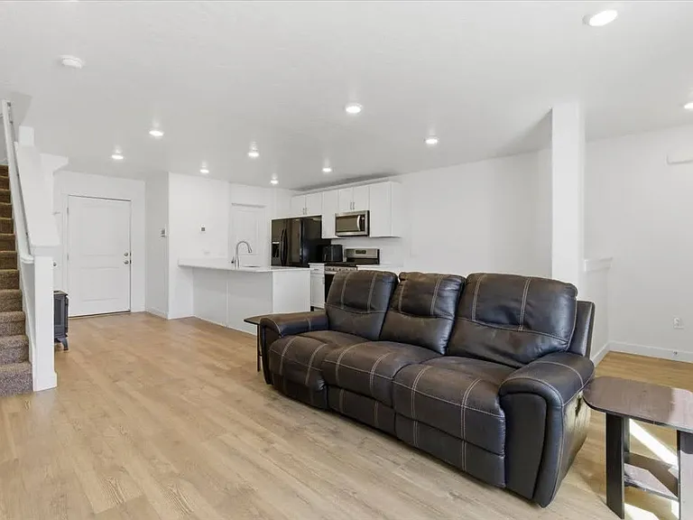 1194 W Summit Ridge Pkwy — Photo 12