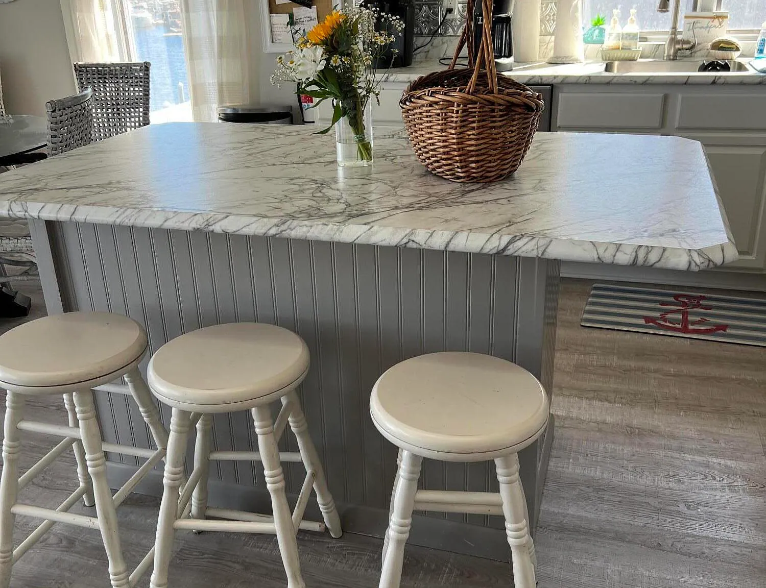 3 bed, 1100 sqft, $2,200 — Photo 4