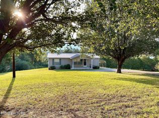 171 Lee Rd, Tellico Plains, TN 37385