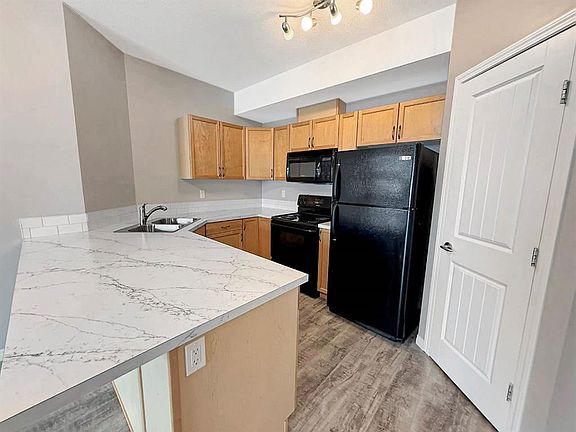 2nd image of 160 S Moberly Rd #201