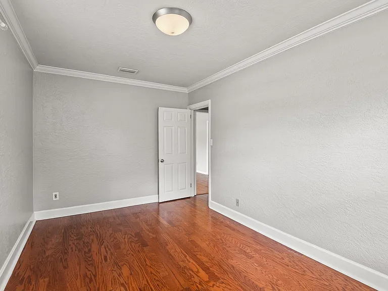 2607 Elizabeth Ave — Photo 20