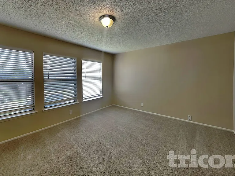 6827 Cypress Mist Dr — Photo 13