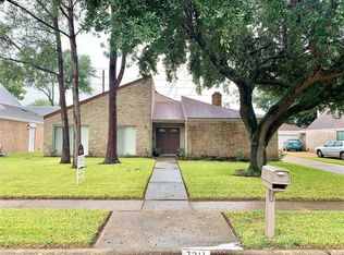 7211 Las Brisas Dr, Houston, TX 77083