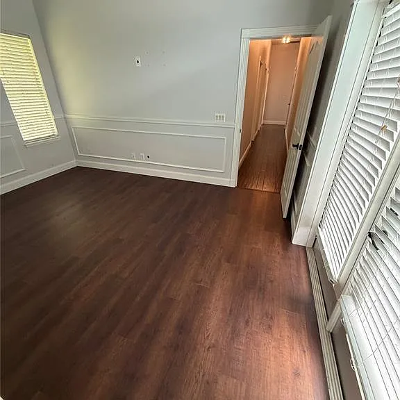 325 Leslie Ln — Photo 16