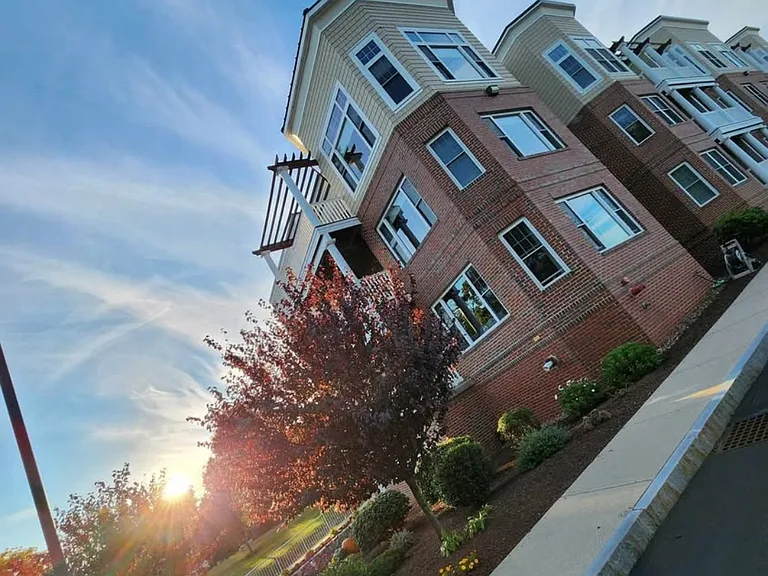 855 Main St #105 — Photo 14