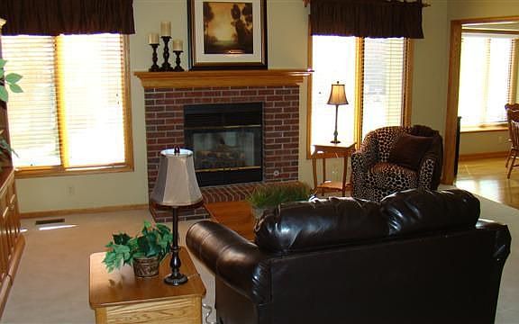 Great Room with 10' Ceilings