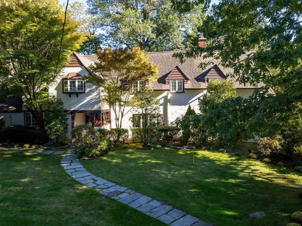 395 N Village Avenue, Rockville Centre, NY 11570