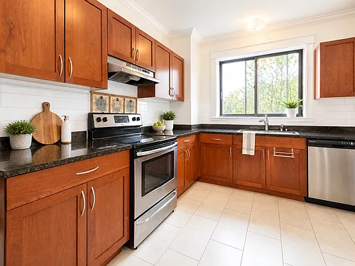 27 Glenville Ave #101 Photo 1