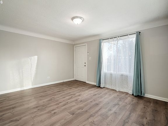 5th image of 2906 Grand Blvd