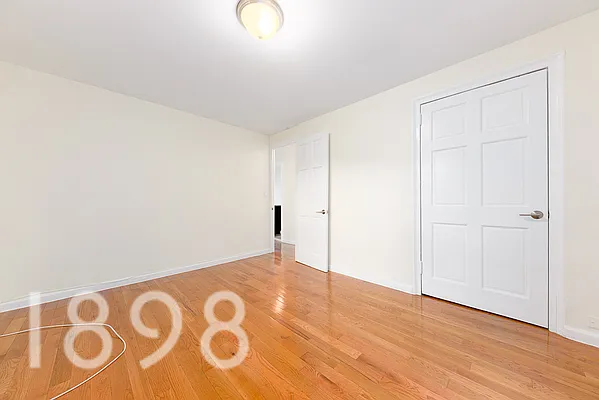 Rented by A&E Real Estate Management | media 10