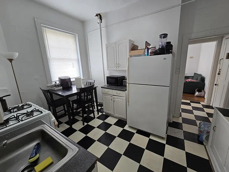 421 W Grace St #2002 — Photo 9