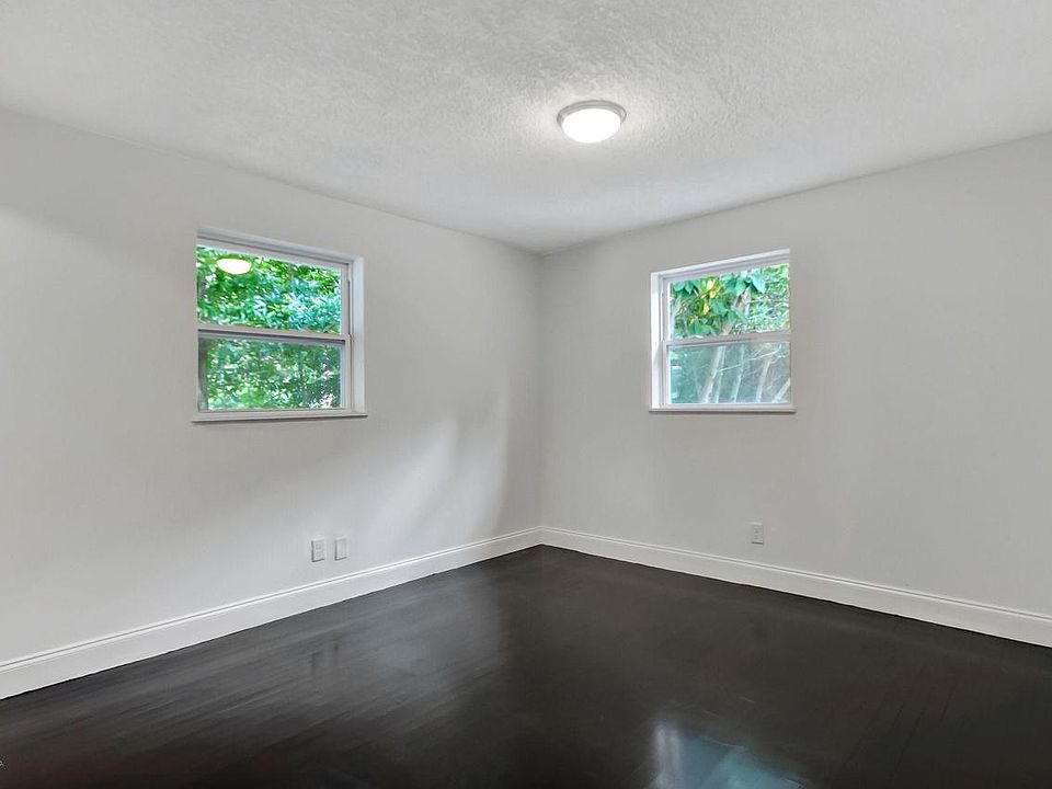1st image of 8039 Tamarack St