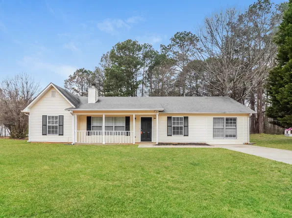 1095 Steele Dr, Hampton, GA 30228