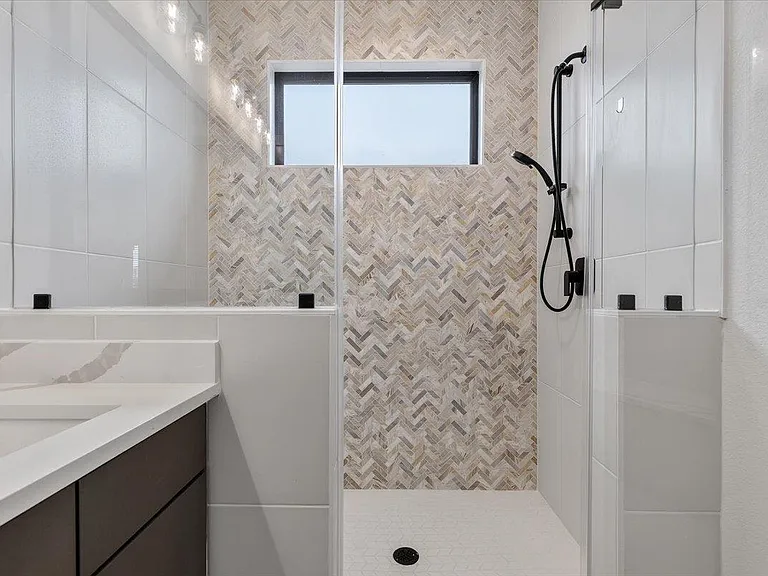 315 Holton Dr #201 — Photo 12