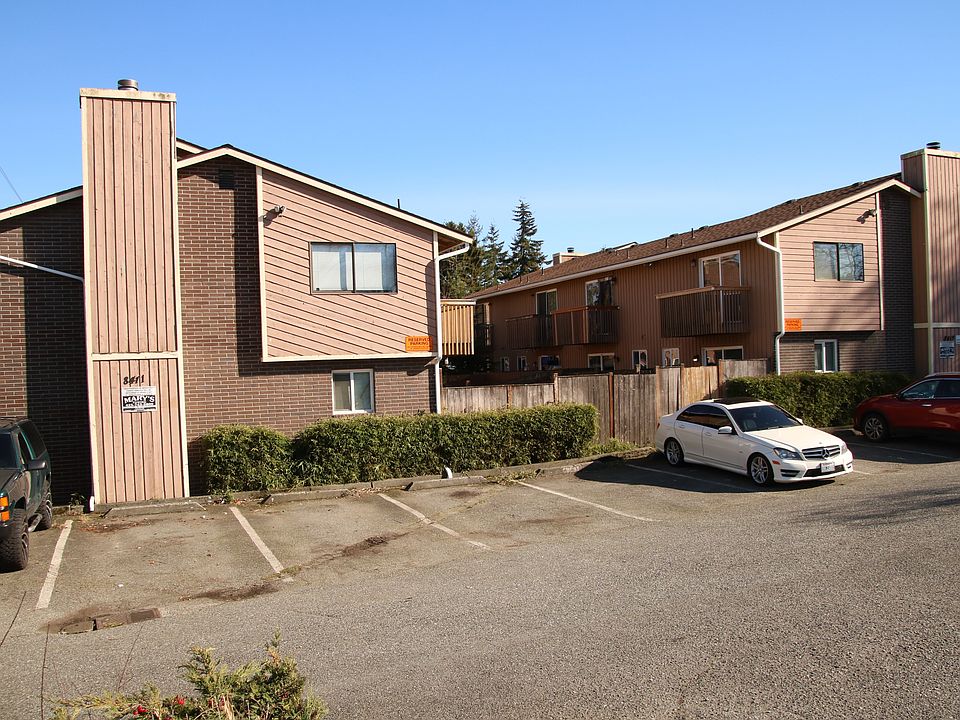 8411 (left) and 8419 (right) 8th Ave W