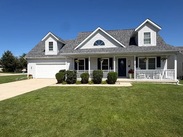 602 Suzanne Ave, Bradley, IL 60915