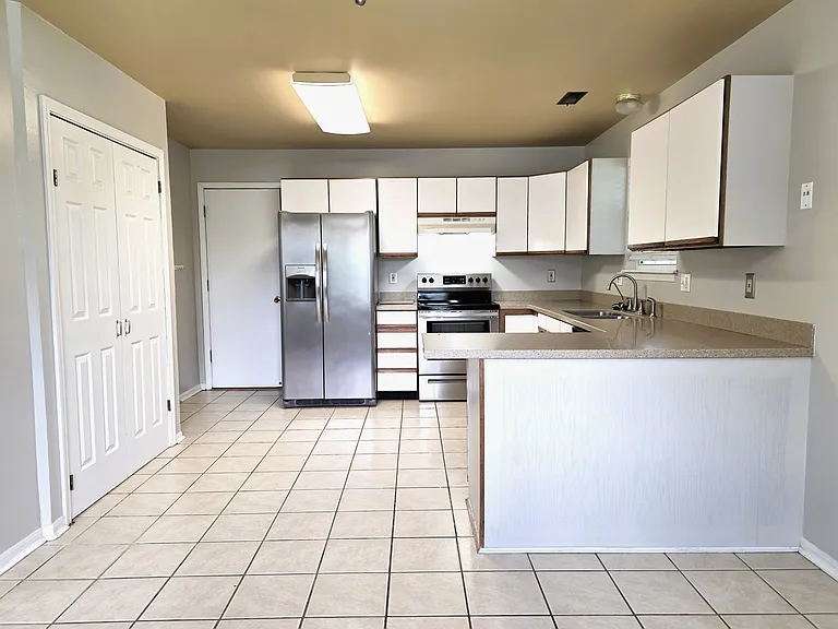 324 Palomino Ln — Photo 5