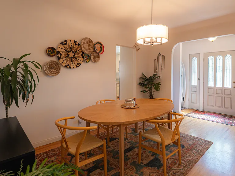 334 Crest Ave — Photo 5