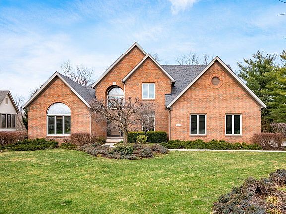 2nd image of 8822 Chateau Dr