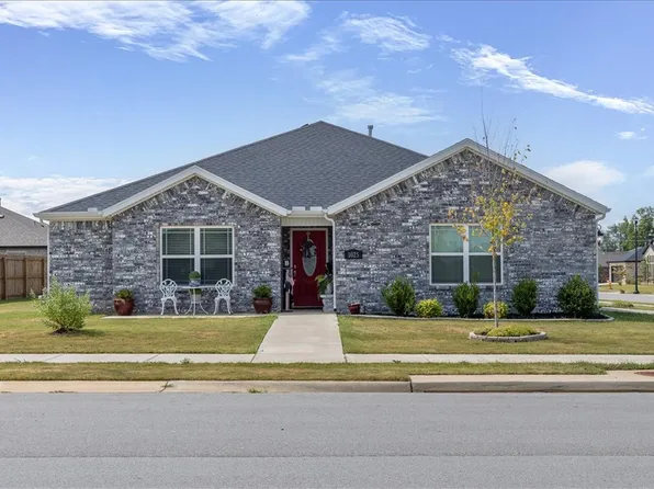 1025 Domingo Ave, Lowell, AR 72745