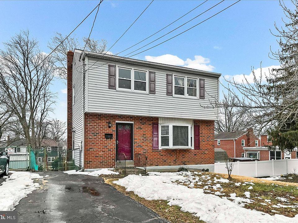 1st image of 218 Riverview Ave