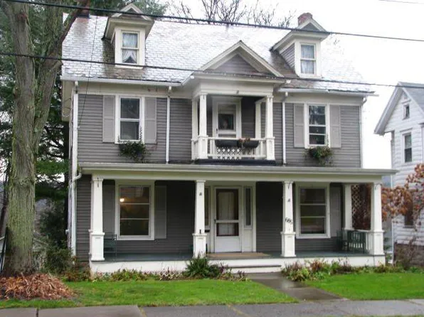 685 Chestnut St, Meadville, PA 16335
