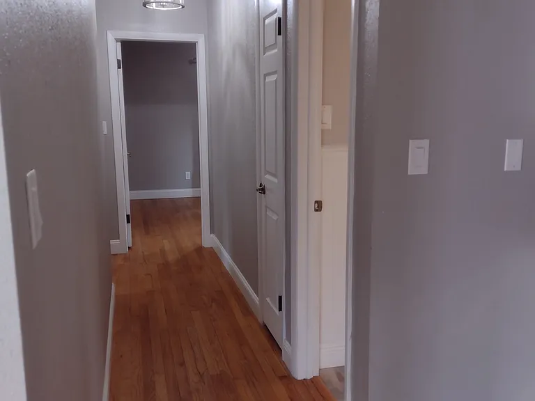 720 NE 17th Ct — Photo 15