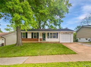 1248 Green Knoll Dr, Fenton, MO