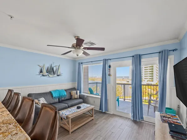 9520 Seawall Blvd APT 338, Galveston, TX 77554