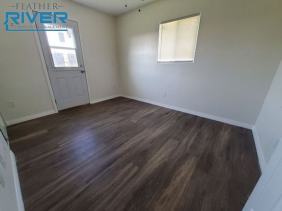 4th image of 1058 Grand Ave #12