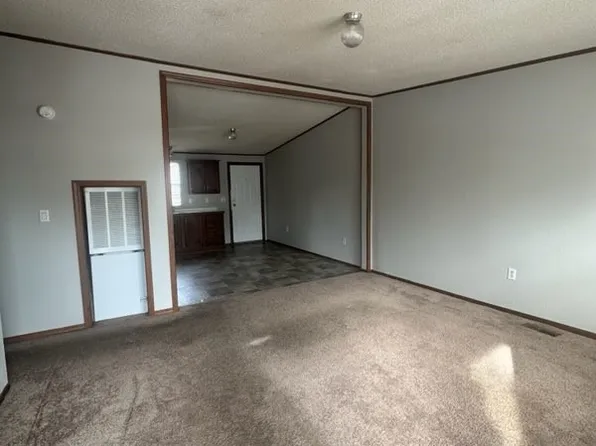 142 Oak St, Fayetteville, NC