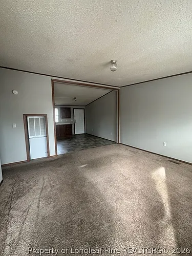 142 Oak St Photo 1