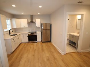 217 W 39th St #B, Savannah, GA 31401