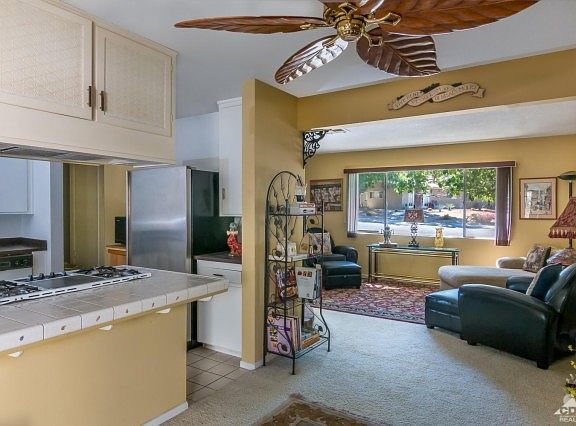 5th image of 38670 Vista Dr