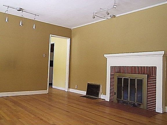 FIREPLACE IN LIVING AREA