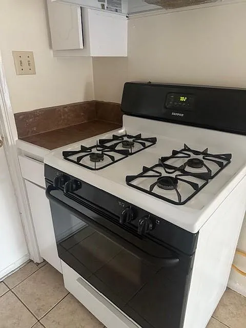 2 bed, 1.0 bath, 1462 sqft, $1,025 — Photo 3