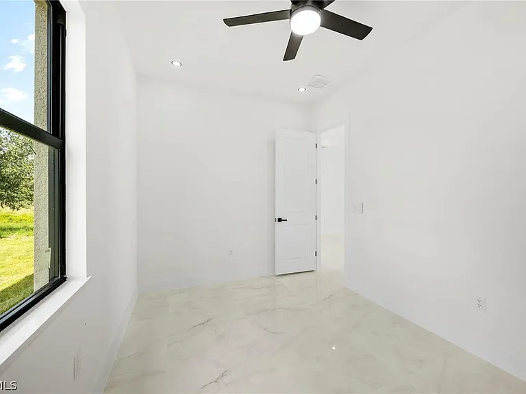 760 Festival Ave S — Photo 14