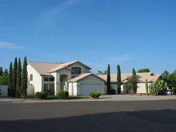 4th image of 679 N Duffy Way