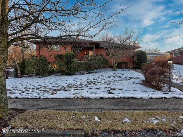 101 Lilac Ln, Scranton, PA 18505