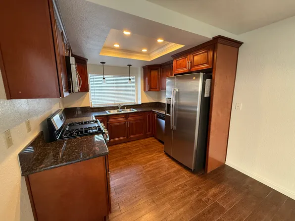 332 W Center St APT D, Covina, CA 91723