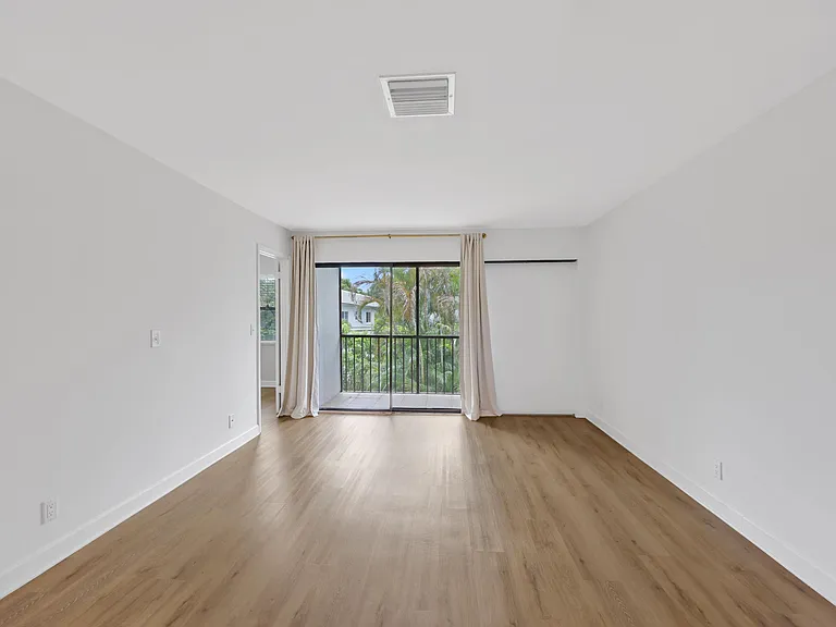 3275 Frederick Blvd #17U — Photo 6