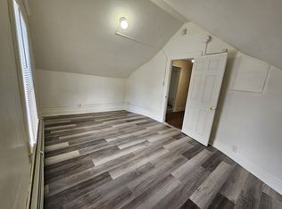 21 Henry St #304, Bellows Falls, VT 05101