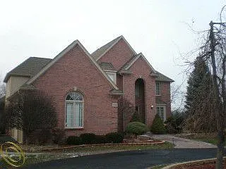 5922 Orchard Woods Dr photo 1